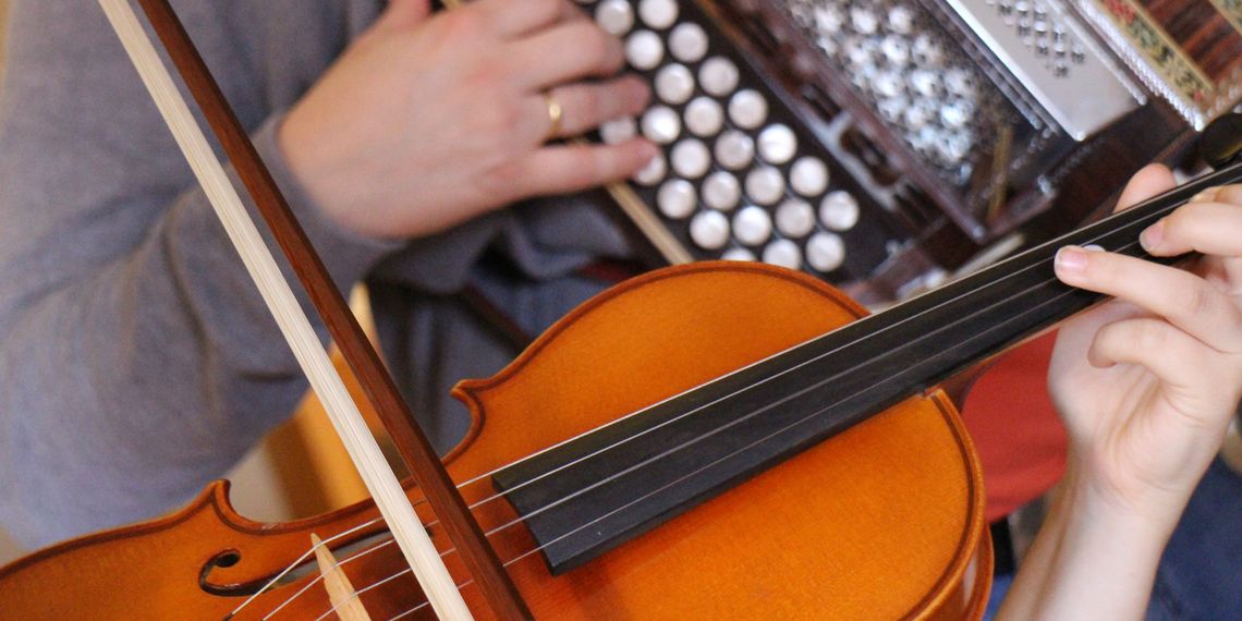 »Auftakt!« – Volksmusikwoche für Anfänger und Fortgeschrittene