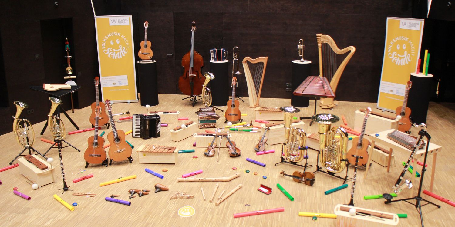 »Zupf‘n, Blos‘n, Drucka« – Instrumentenkarussell für Kinder
