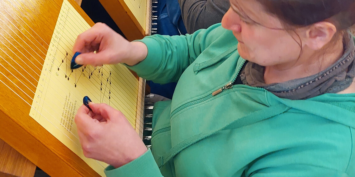 »Zauberharfe für Senioren« – Einfaches Musizieren in Gemeinschaft