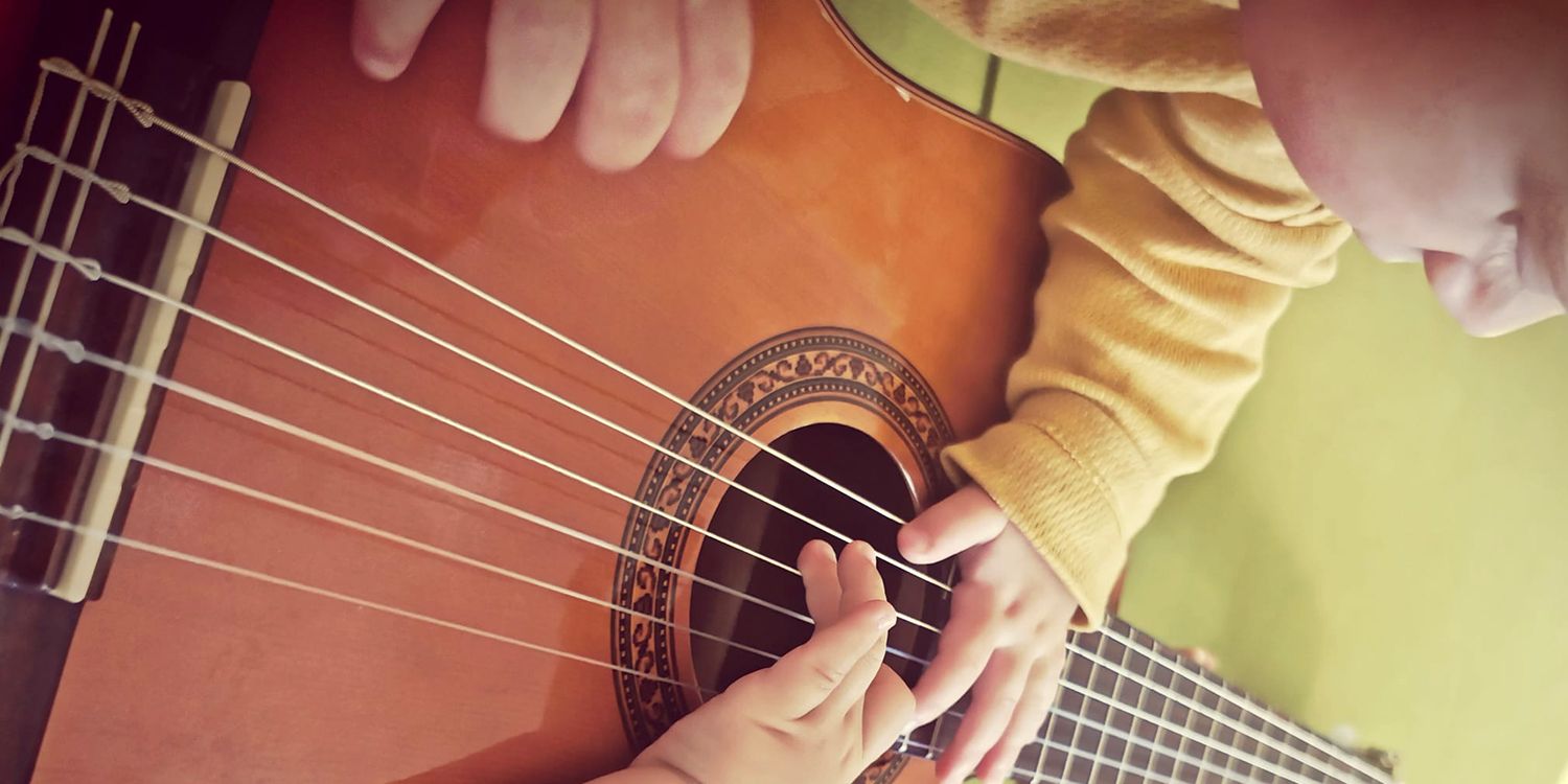 »Musik-Spielkiste für Kinder & Eltern« – Bazi-Kurs (16 Monate bis 3 Jahre)