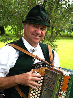 Hans Auer Hans Auer