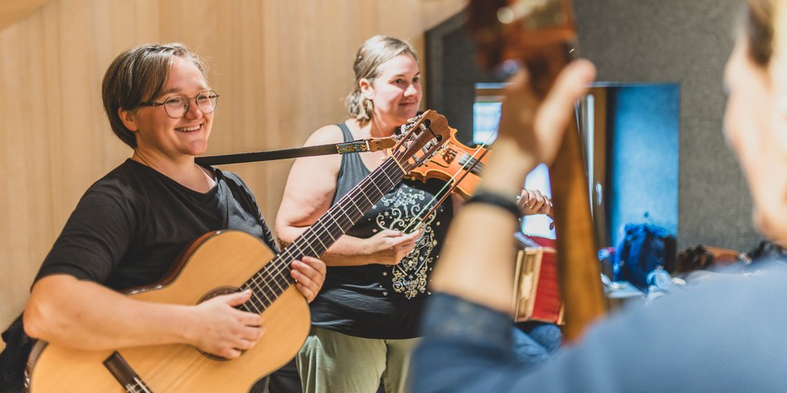 »Volksmusik weitergeben!« – Zertifizierungsprogramm Volksmusik (Vertiefungsmodul Musizieren)