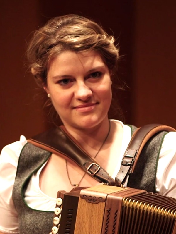 Kathrin Auer Kathrin Auer